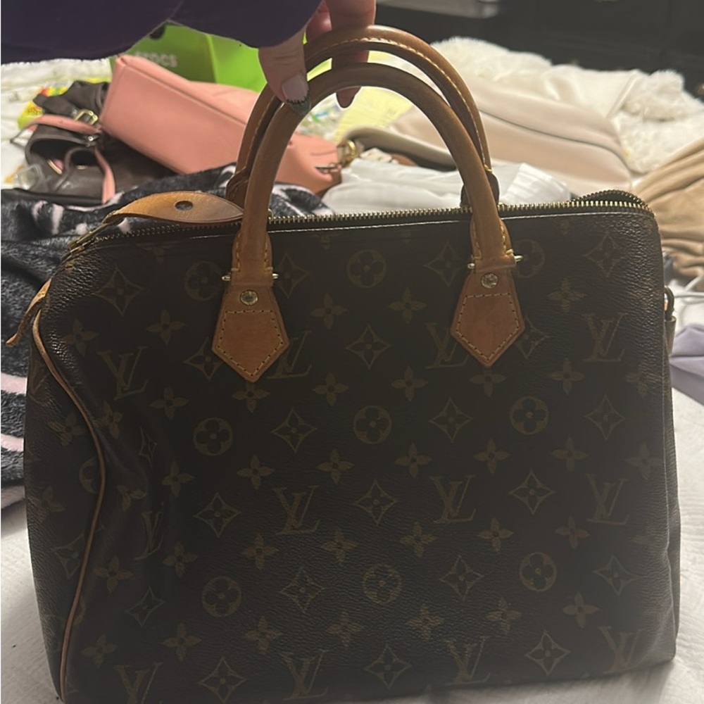 Louis Vuitton Speedy